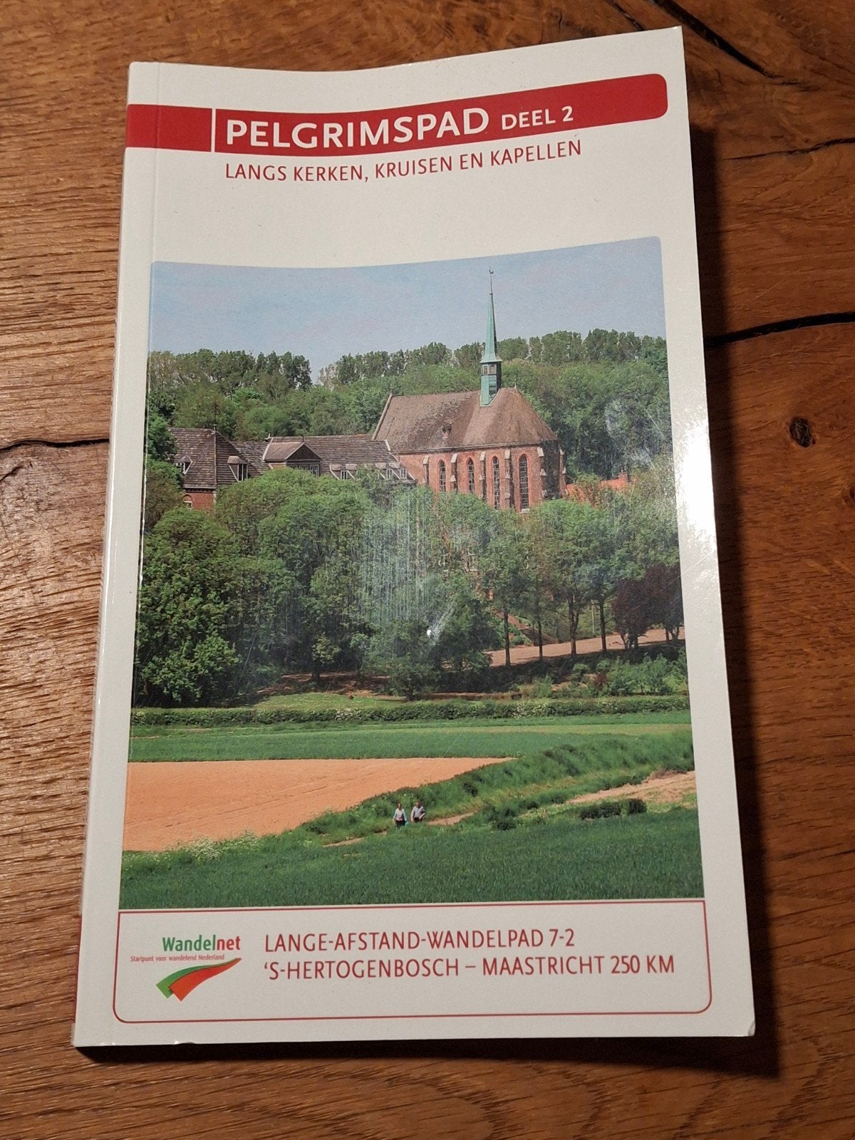 Pelgrimspad Deel 2: Langs Kerken, Kruisen en Kapellen, Boeken, Overige merken, Fiets- of Wandelgids, Ophalen of Verzenden, Zo goed als nieuw