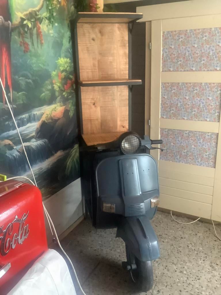 Unieke Vespa Scooter Bar met Houten Planken, Ophalen of Verzenden, Zo goed als nieuw