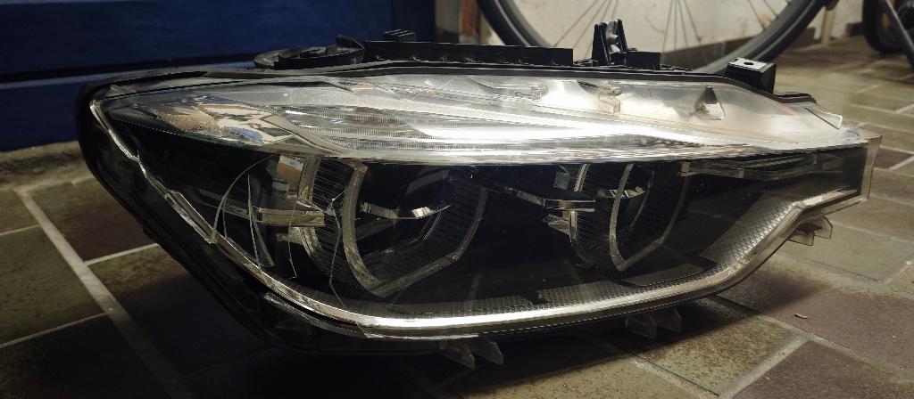 Bmw F30 F31 LCI/Facelift Adaptive LED Rechts - Beschadigd, Ophalen of Verzenden, BMW