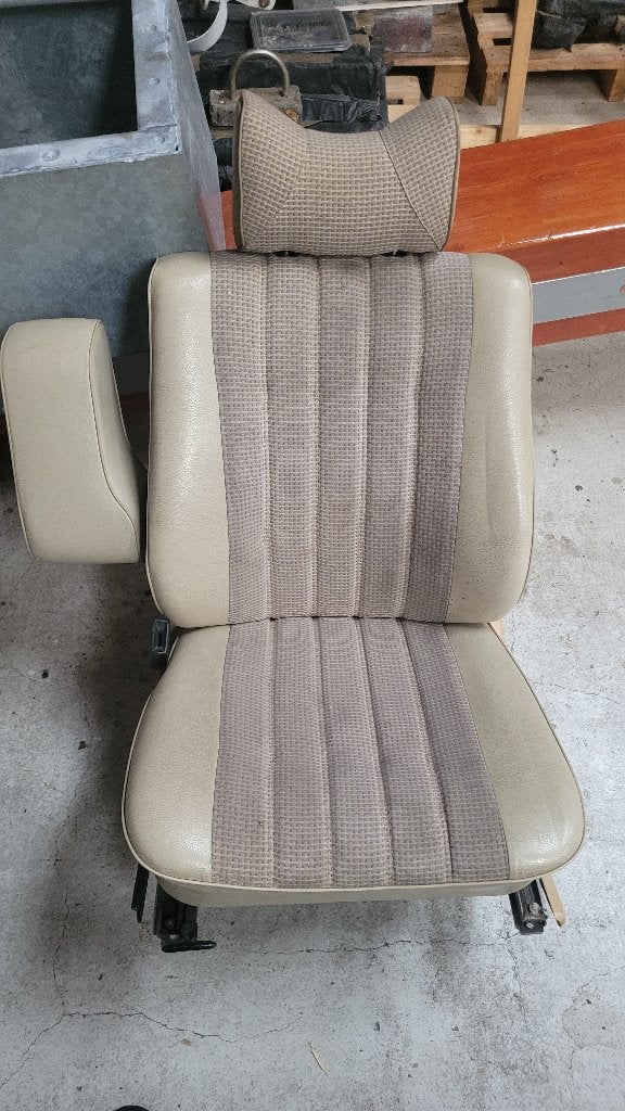 Mercedes W123 1977 Interieur en W123 300tdt schuurvondst, Ophalen, Gebruikt, Mercedes-Benz