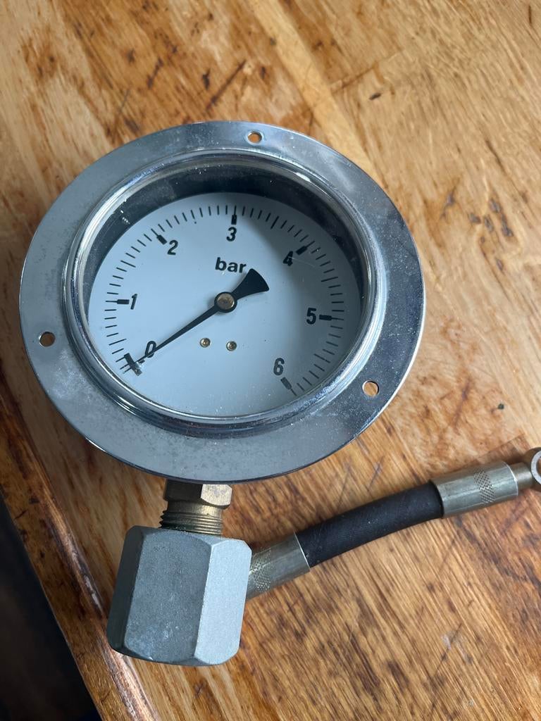 Manometer 0-6 bar met slang, Ophalen of Verzenden, Gebruikt, Druk