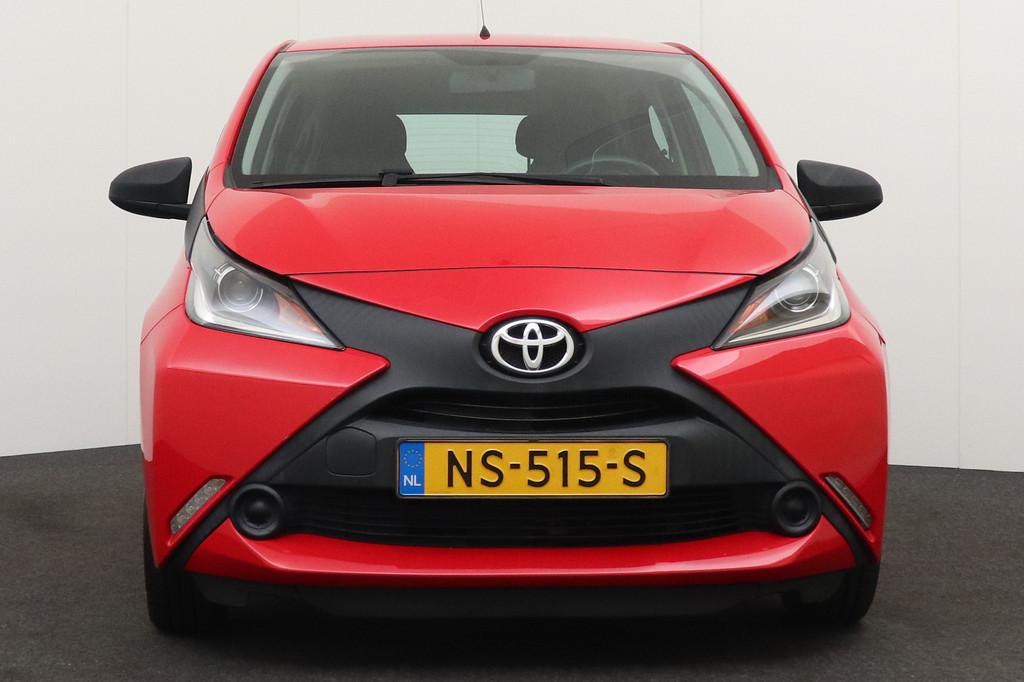 Toyota Aygo 1.0 VVT-i X-fun Airco Bluetooth LED (bj 2017), Auto's, Toyota, Voorwielaandrijving, Stof, Gebruikt, Euro 6