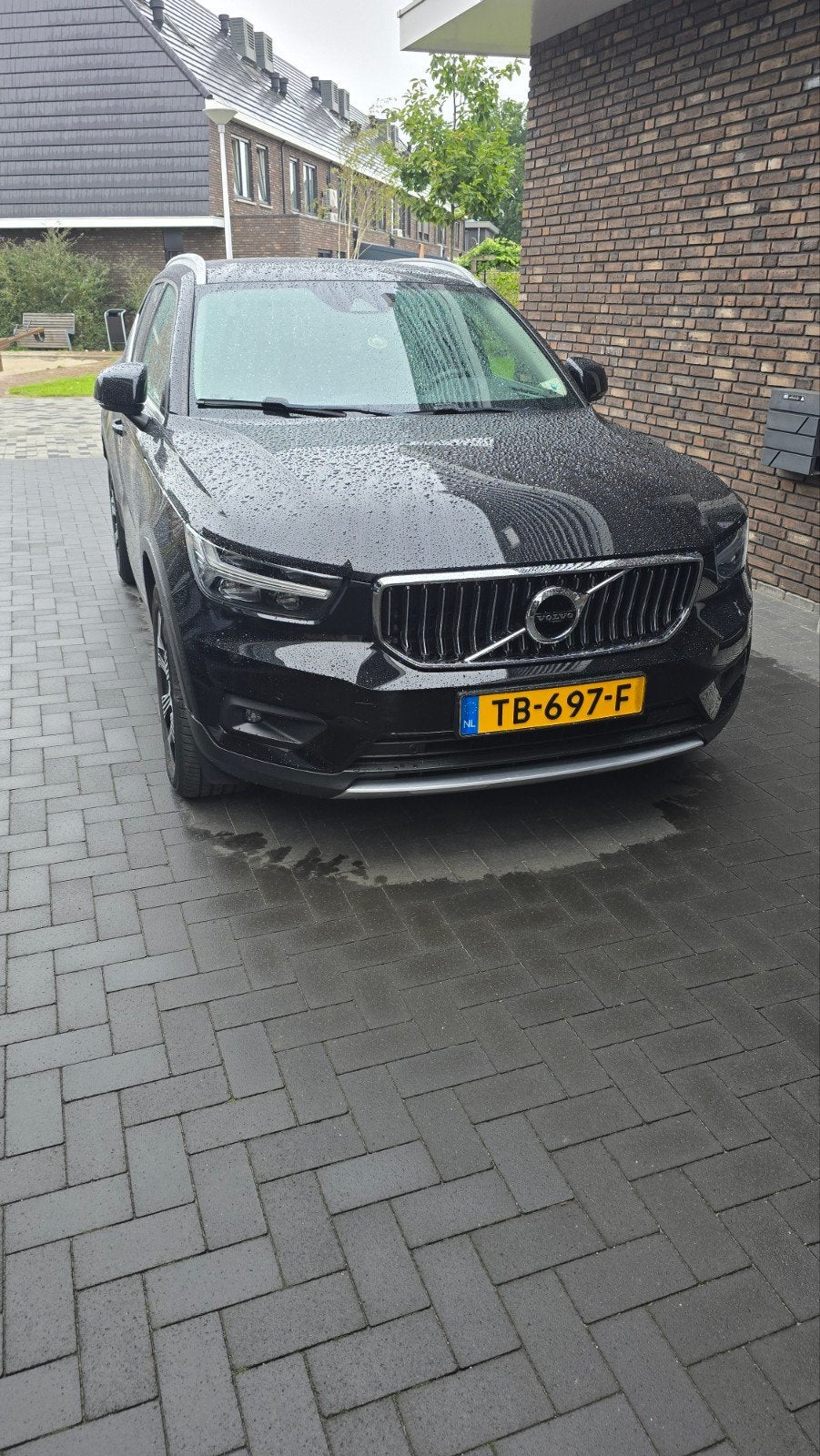 Volvo XC40 T4 190pk inscription 2018 Zwart, Auto's, Lichtsensor, 1800 kg, 1969 cc, Zwart
