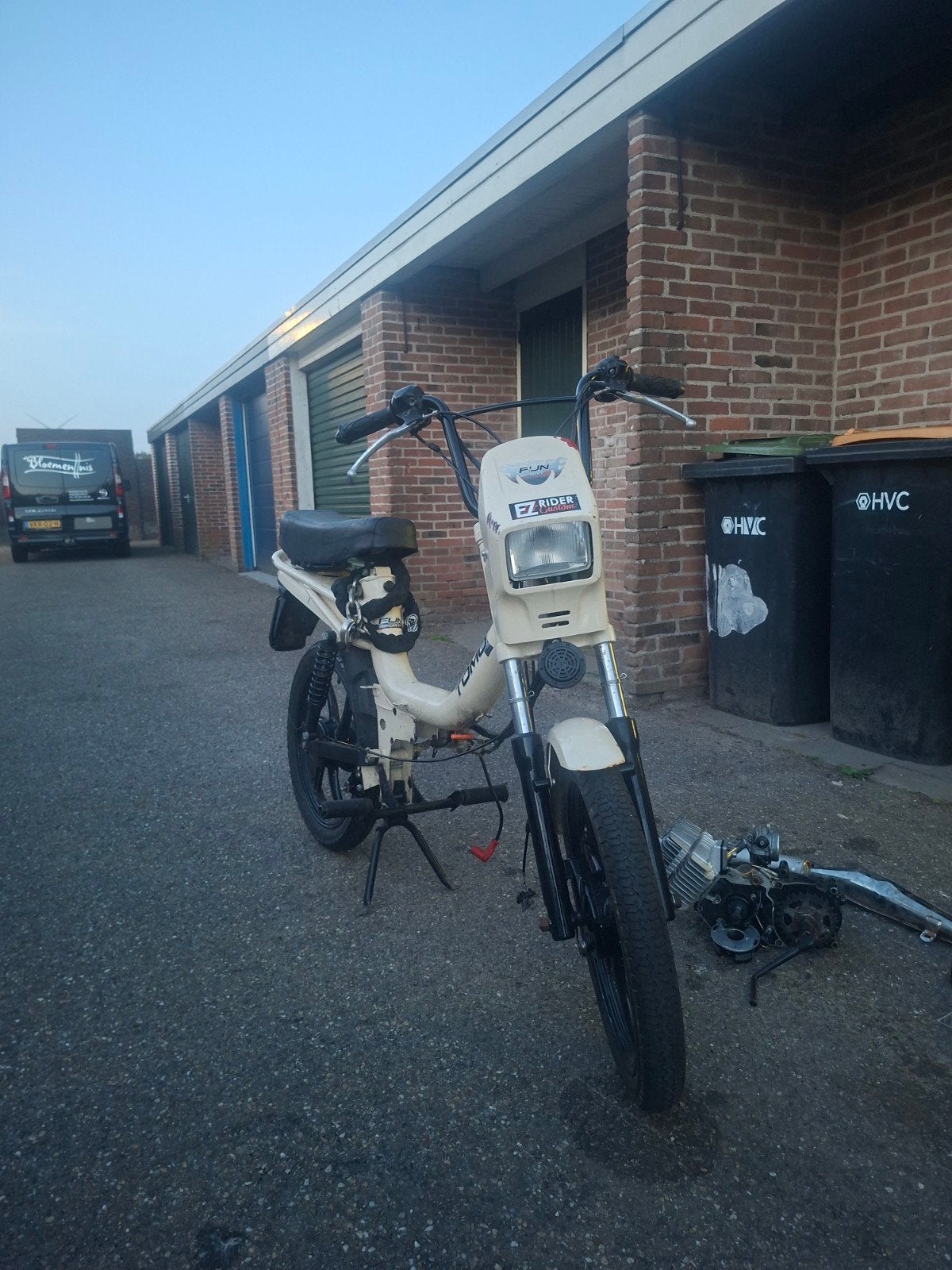 Tomos 65cc met kapot vliegwiel., Fietsen en Brommers, Brommers | Tomos, Gebruikt, 65 cc, Ophalen of Verzenden, 2 versnellingen