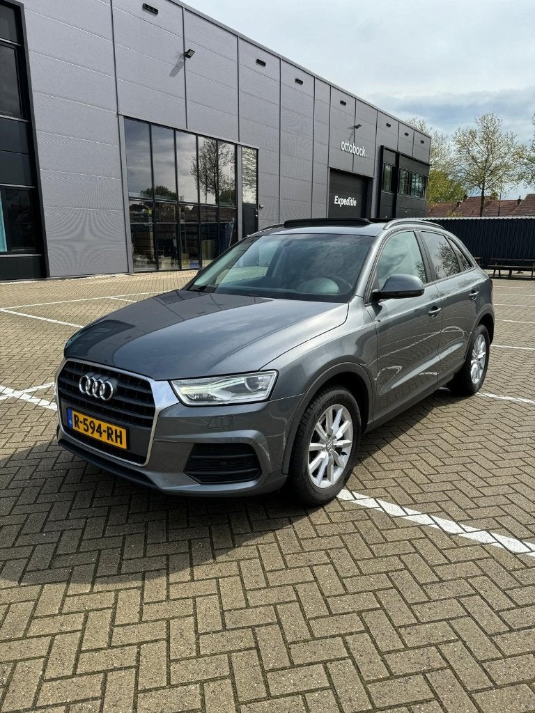 Audi Q3 1.4 TFSI Automaat (2016) | S-Line | Panoramadak, Auto's, 4 cilinders, 1400 cc, Particulier, Bi-Xenon koplampen