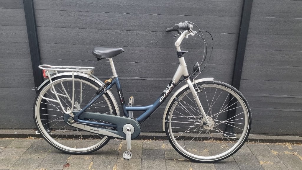 Damesfiets GIANT 3 Versnellingen 28 inch, Fietsen en Brommers, Ophalen, Gebruikt, Versnellingen, Giant