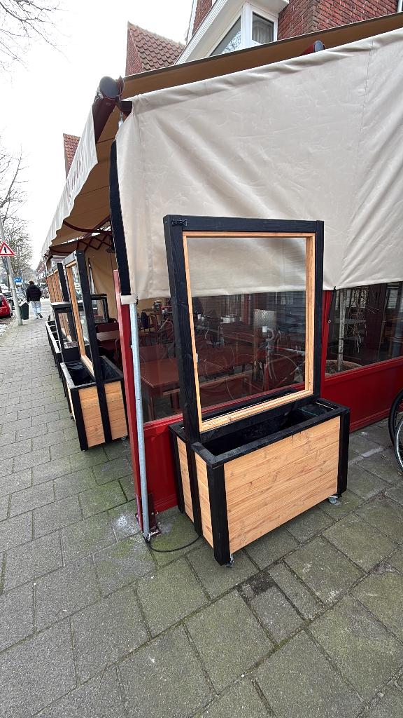 7 terrasverdelers met plantenbak op wielen, Ophalen, Nieuw