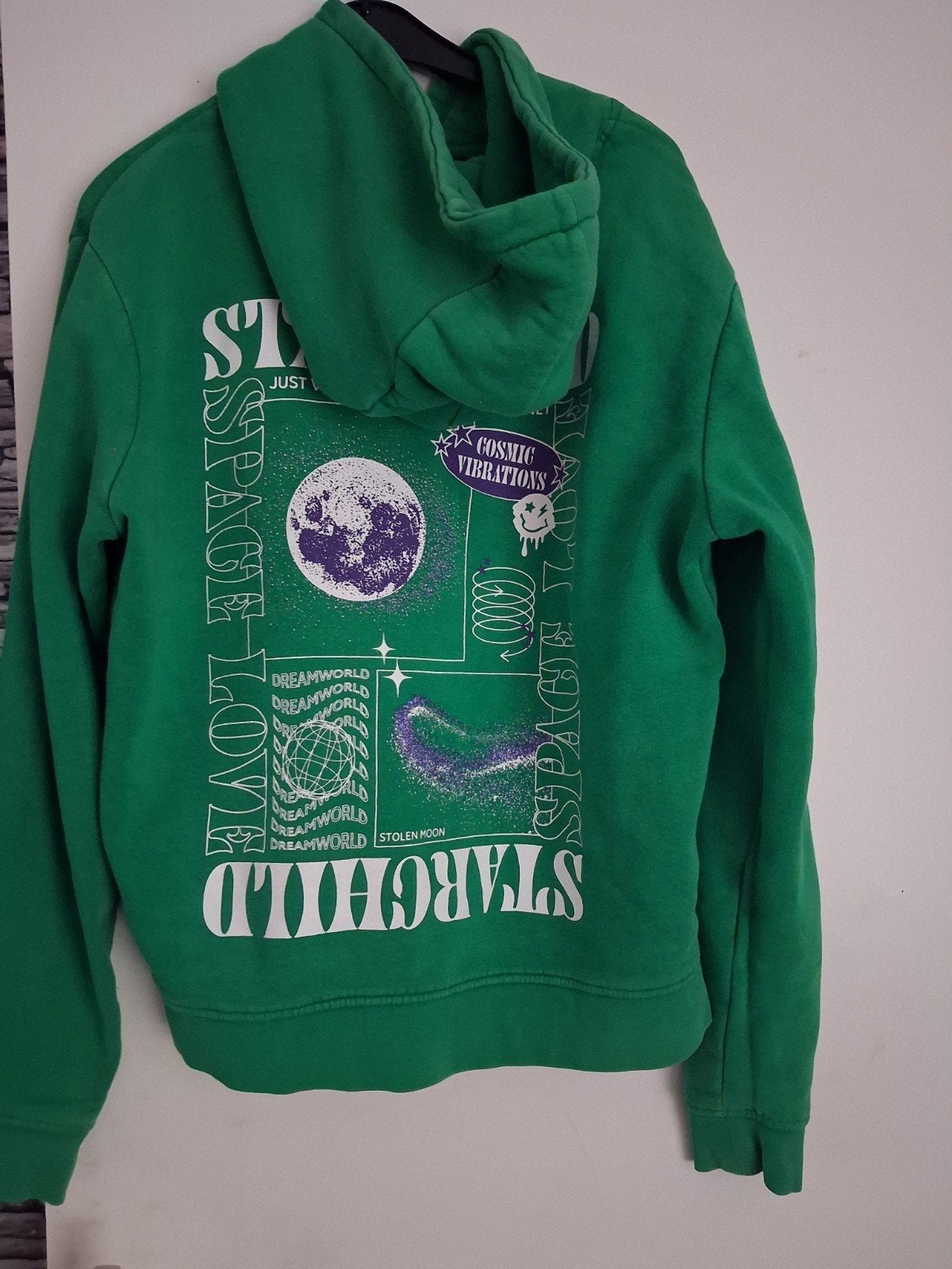 Groene hoodie met 'Starchild' print - Maat L, Kleding | Dames, Ophalen of Verzenden, Gedragen, Maat 42/44 (L), Groen