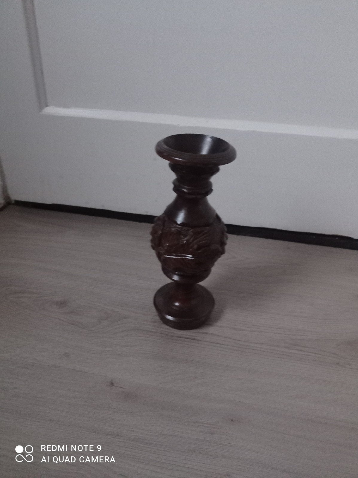 Vintage houtsnijwerk vaas hoogte 20 cm, Ophalen of Verzenden, Overige kleuren, Aardewerk of Porselein, Minder dan 50 cm