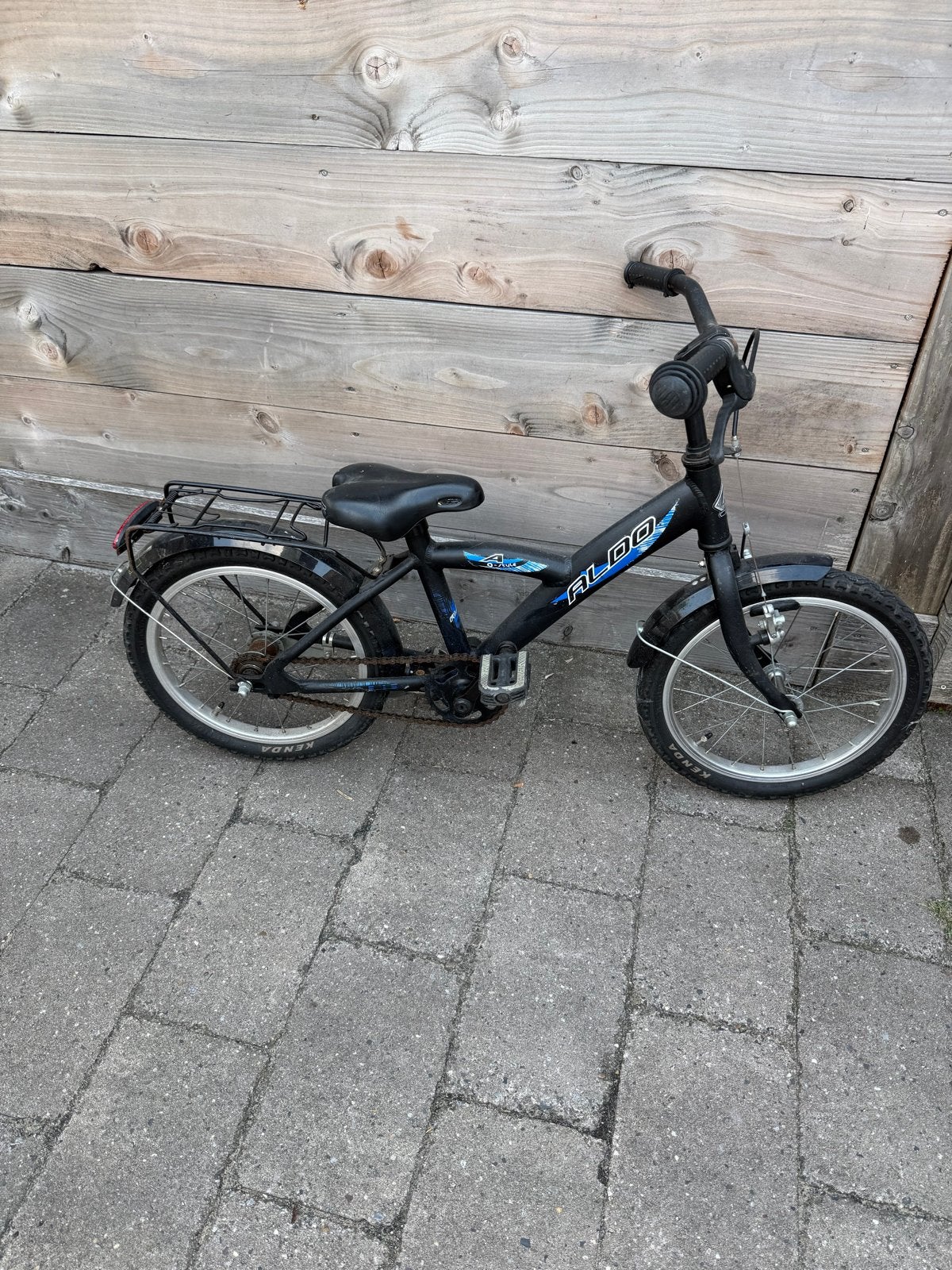 Zwarte Aldo kinderfiets, Ophalen, Gebruikt, Velgrem, 20 inch of meer