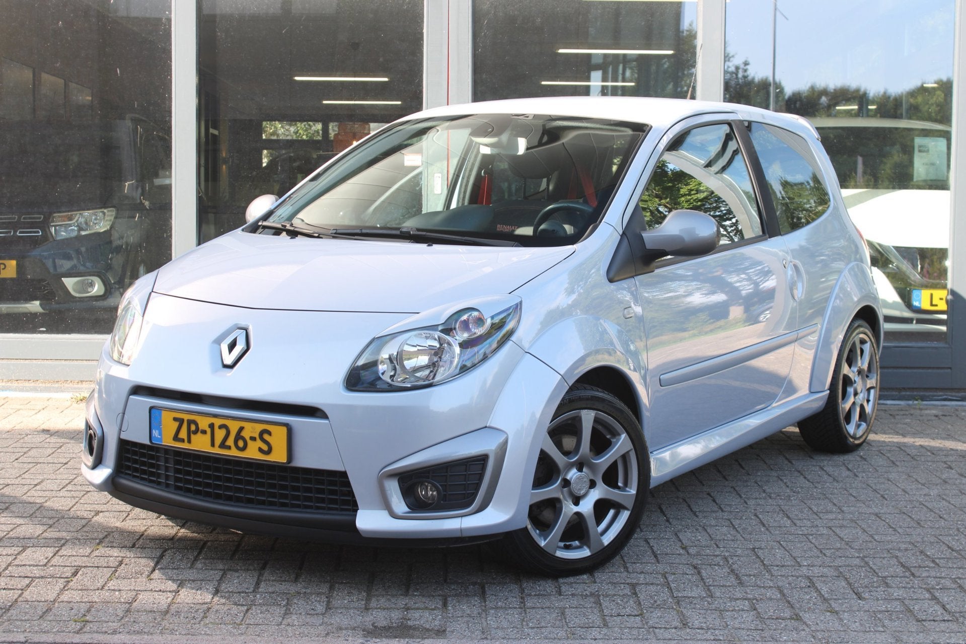 Renault Twingo 1.6 16V RS | Cruise-control | Airco | 2 sleut, Zwart, 4 cilinders, 4 stoelen, 133 pk