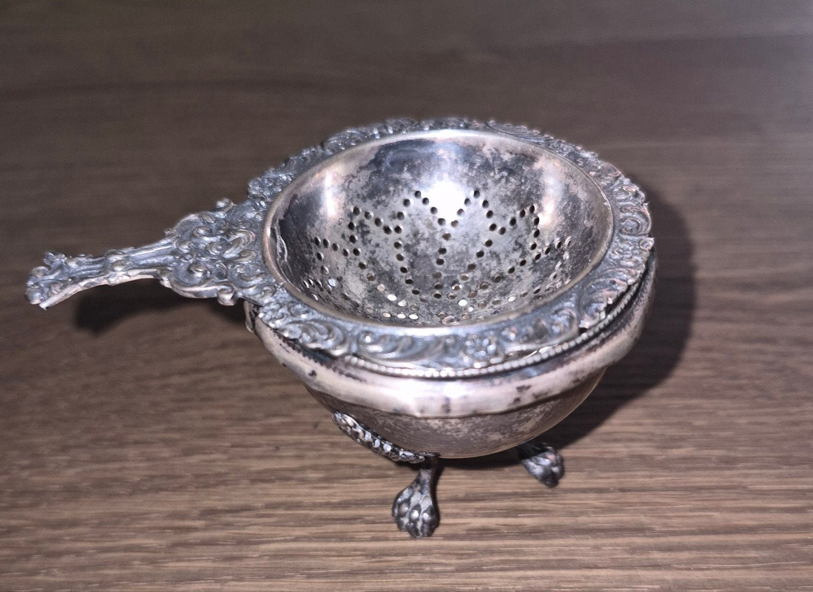 Antiek Zilveren Theezeefje met Handvat en Voetjes, Antiek en Kunst, Antiek | Goud en Zilver, Zilver, Ophalen of Verzenden