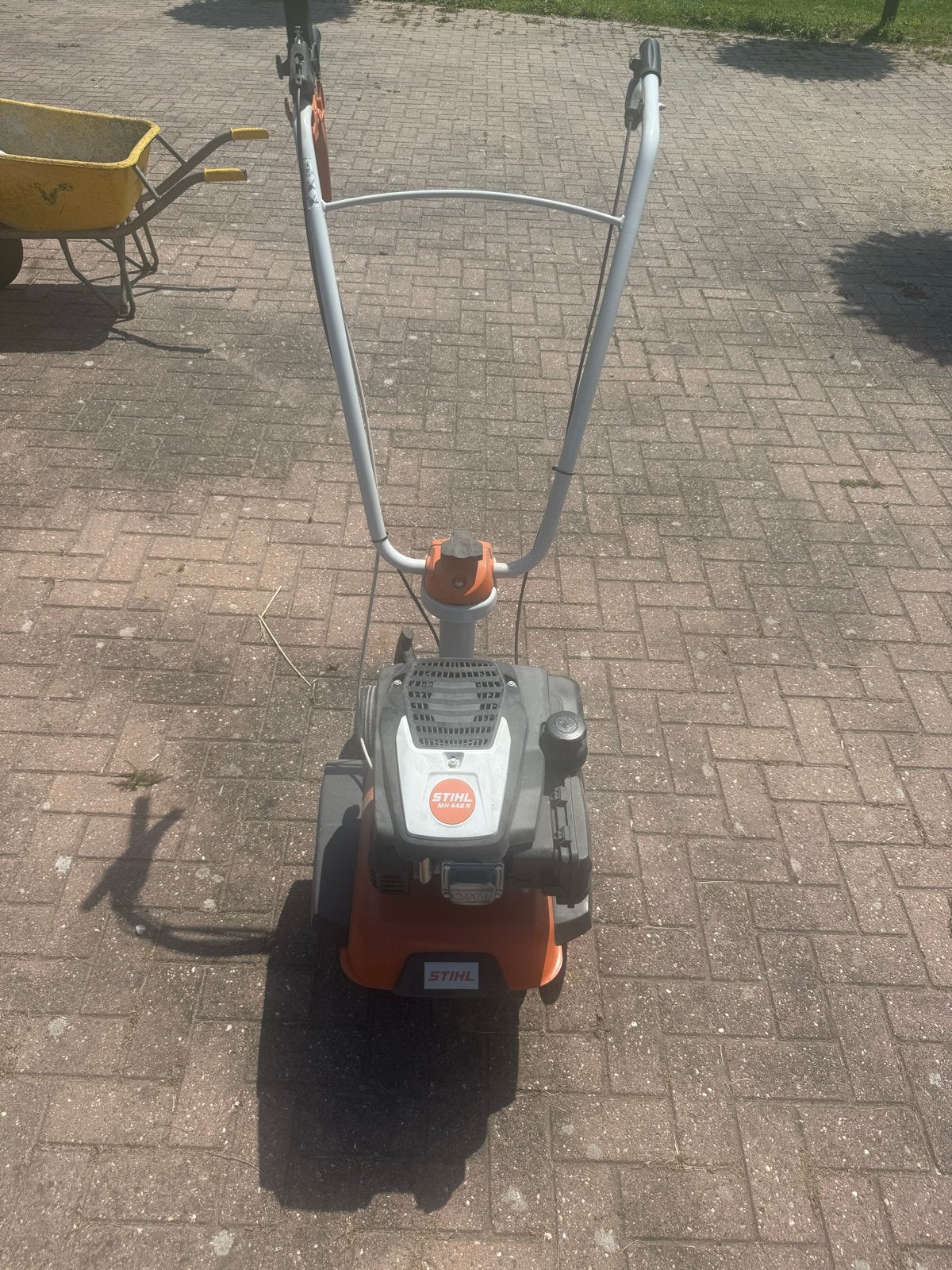 Stihl Benzine Grondfrees / Cultivator - Zo goed als nieuw, Ophalen, Zo goed als nieuw, Benzine-grasmaaier
