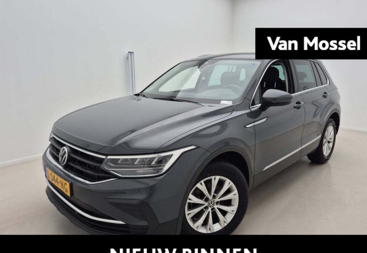 Volkswagen Tiguan 1.5 TSI Life Business Trekhaak | Adaptieve