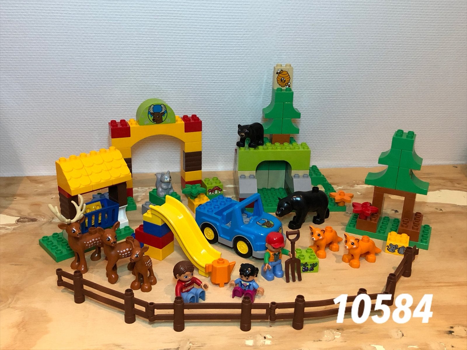 Duplo het grote bos 10584 (compleet) 1, Kinderen en Baby's, Speelgoed | Duplo en Lego, Ophalen of Verzenden, Zo goed als nieuw