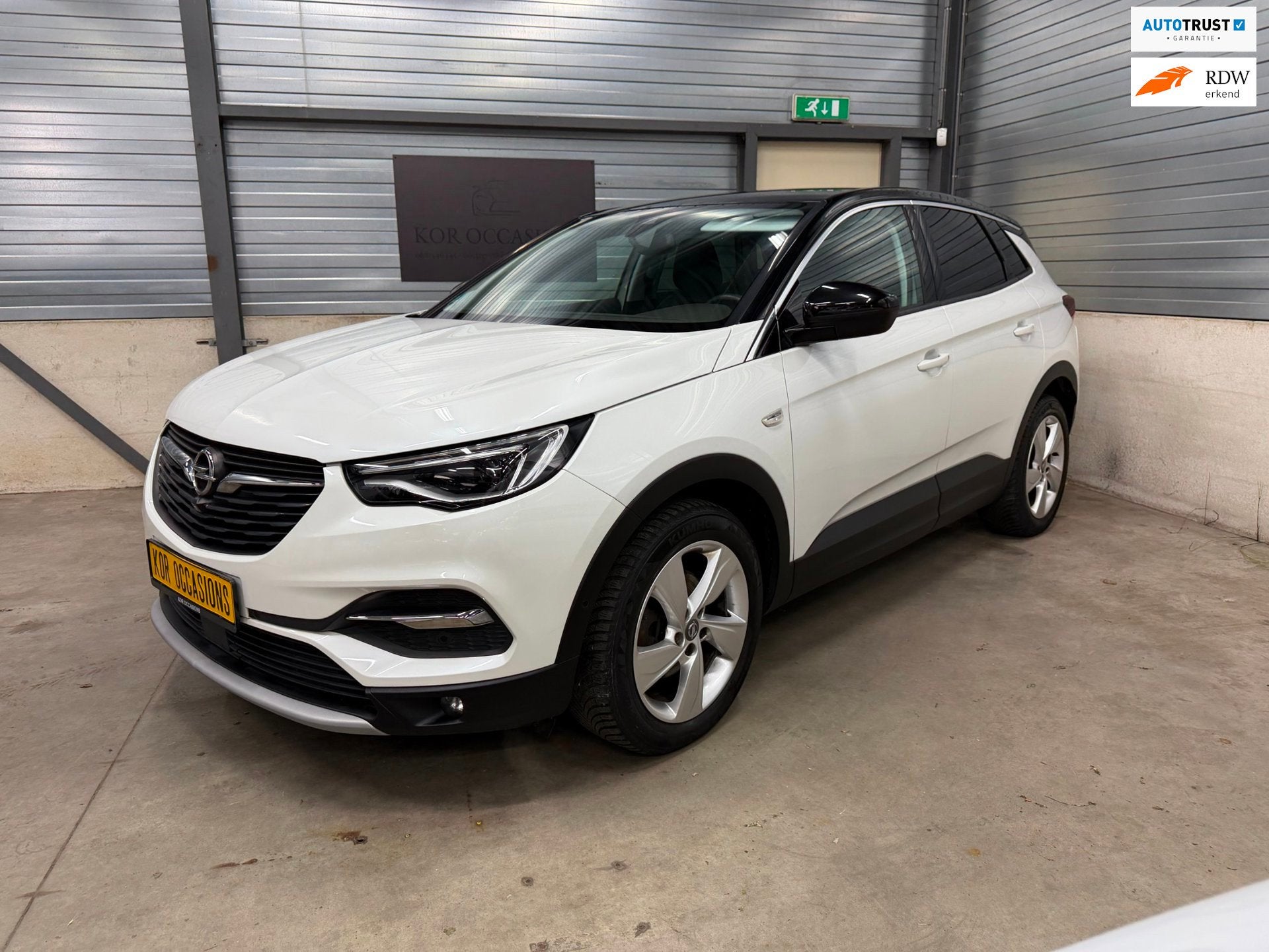 Opel Grandland X 1.2 Turbo Innovation 1ste eignr riem vervan, Voorwielaandrijving, Stof, Gebruikt, Zwart