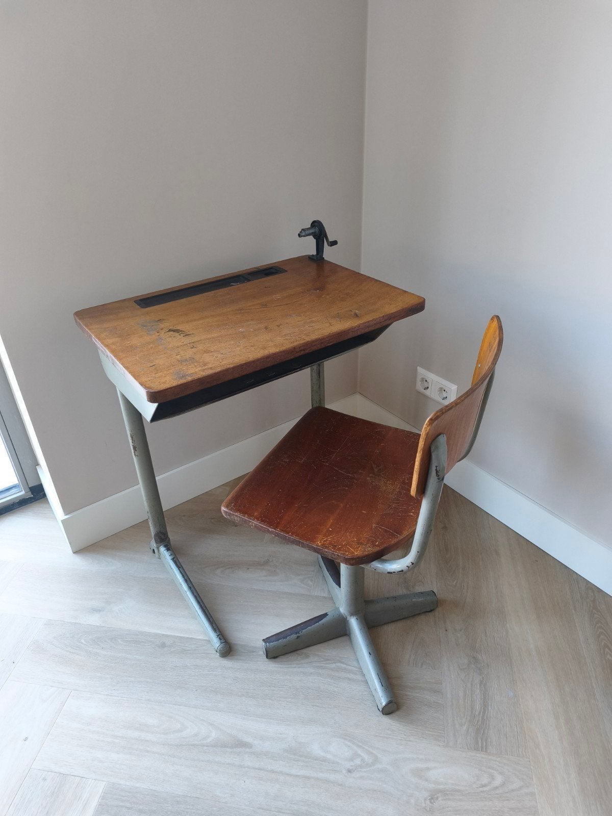 Vintage Retro Kinderbureau met Stoel - schoolbank, Huis en Inrichting, Bureaus, Ophalen, Gebruikt, Hout, Kinderbureau