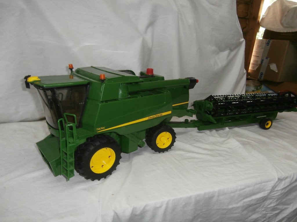 Bruder John Deere T610i combine met maaibalk kar, Ophalen, Zo goed als nieuw