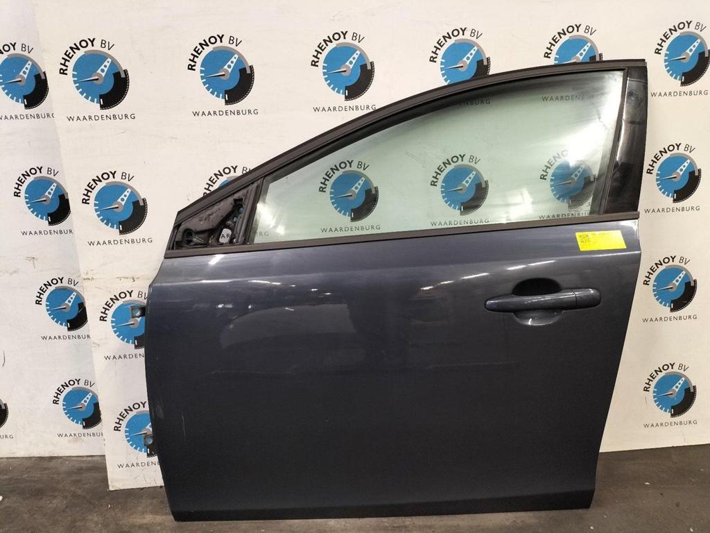 VOLVO V40 MK2 1.5 T2 MOMENTUM  PORTIER LV  2017, Gebruikt, Deur, Voor, Ophalen of Verzenden