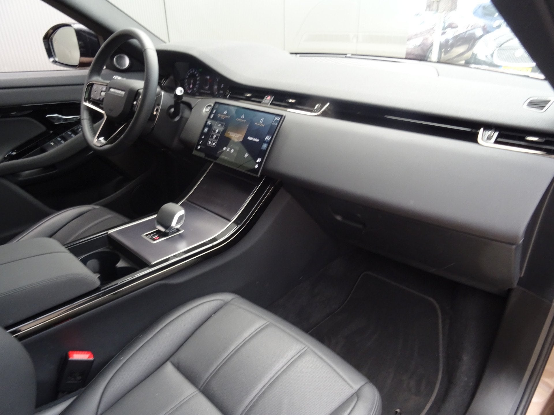 Land Rover Range Rover Evoque 1.5 P160 MHEV FWD Dynamic SE *, Zwart, Bruin, 160 pk, Leder