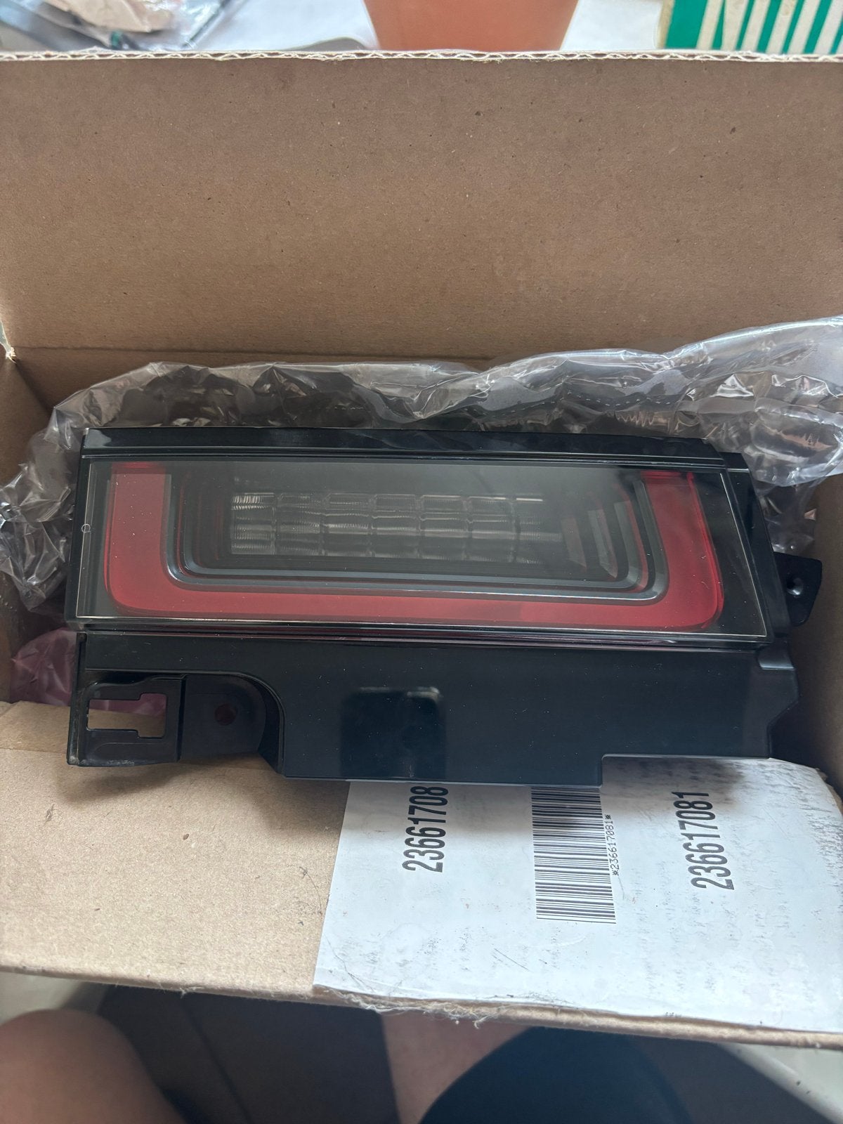 Land Rover Discovery Sport Achterlicht links LR173017, Ophalen of Verzenden, Nieuw, Land Rover