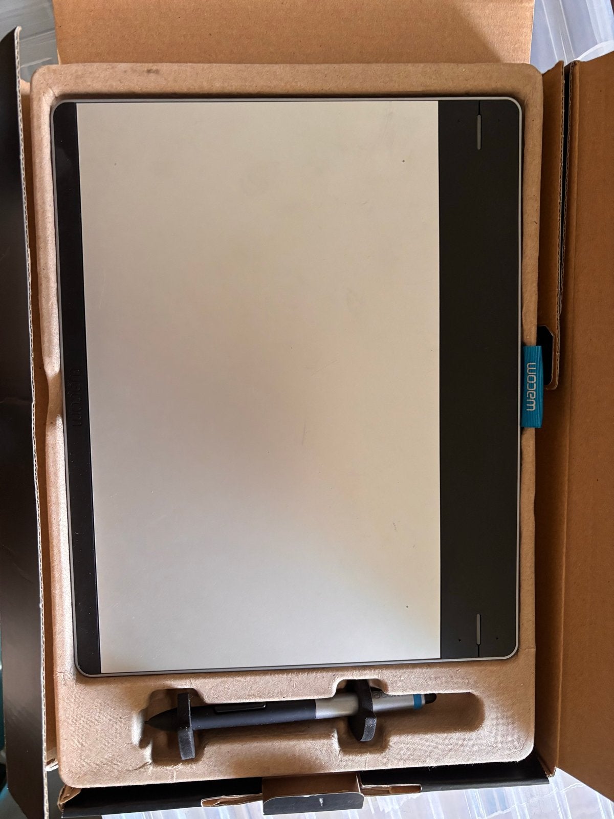 Wacom Intuos Creative Pen & Touch Tablet, Computers en Software, Tekentablets, Ophalen, Multi-touch, Zo goed als nieuw, Bedraad