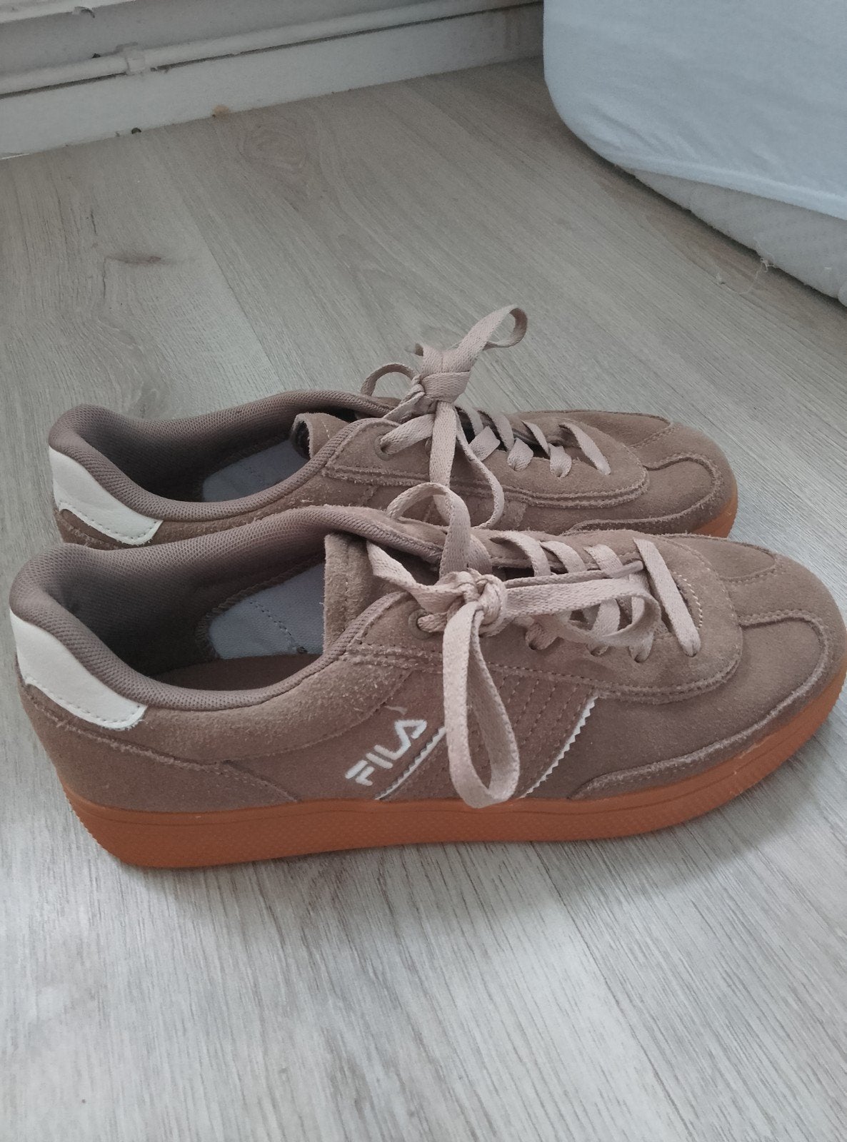 Fila schoenen maat 41 - Zo goed als nieuw, Bruin, Ophalen of Verzenden, Zo goed als nieuw, Fila