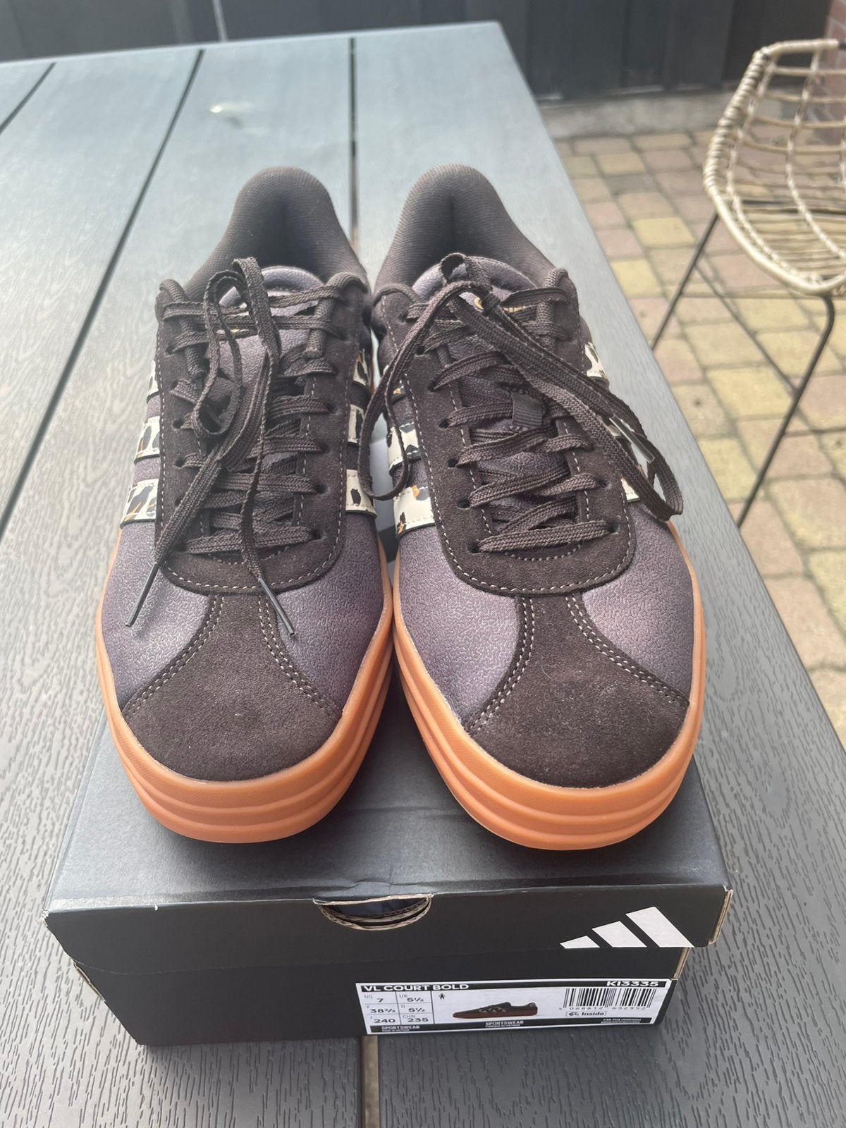 Adidas dames sneakers bruin/beige, Ophalen of Verzenden, Nieuw, Bruin, Sneakers of Gympen