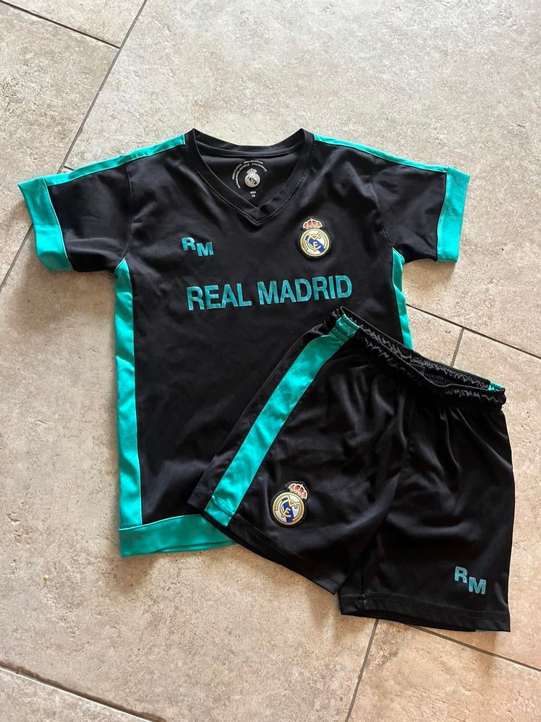 Voetbalpakje maat 140, Sport en Fitness, Voetbal, Maat XS of kleiner, Ophalen of Verzenden, Gebruikt, Shirt