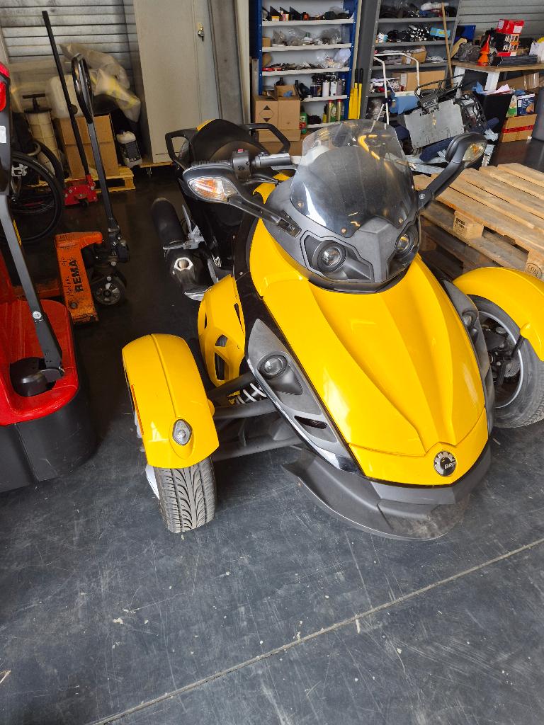 can am beurt doen, 2 cilinders, Meer dan 35 kW, 990 cc