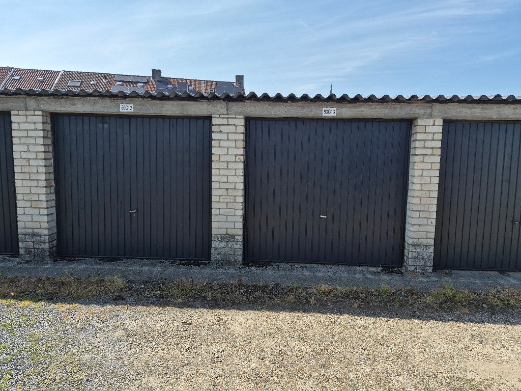 Garagebox of opslagruimte te huur nabij centrum Geleen