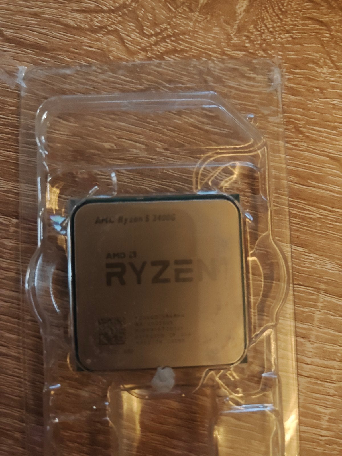 AMD Ryzen 5 3400G Processor met Radeon RX Vega 11 Graphics, 4-core, Refurbished, Socket AM4, Freict