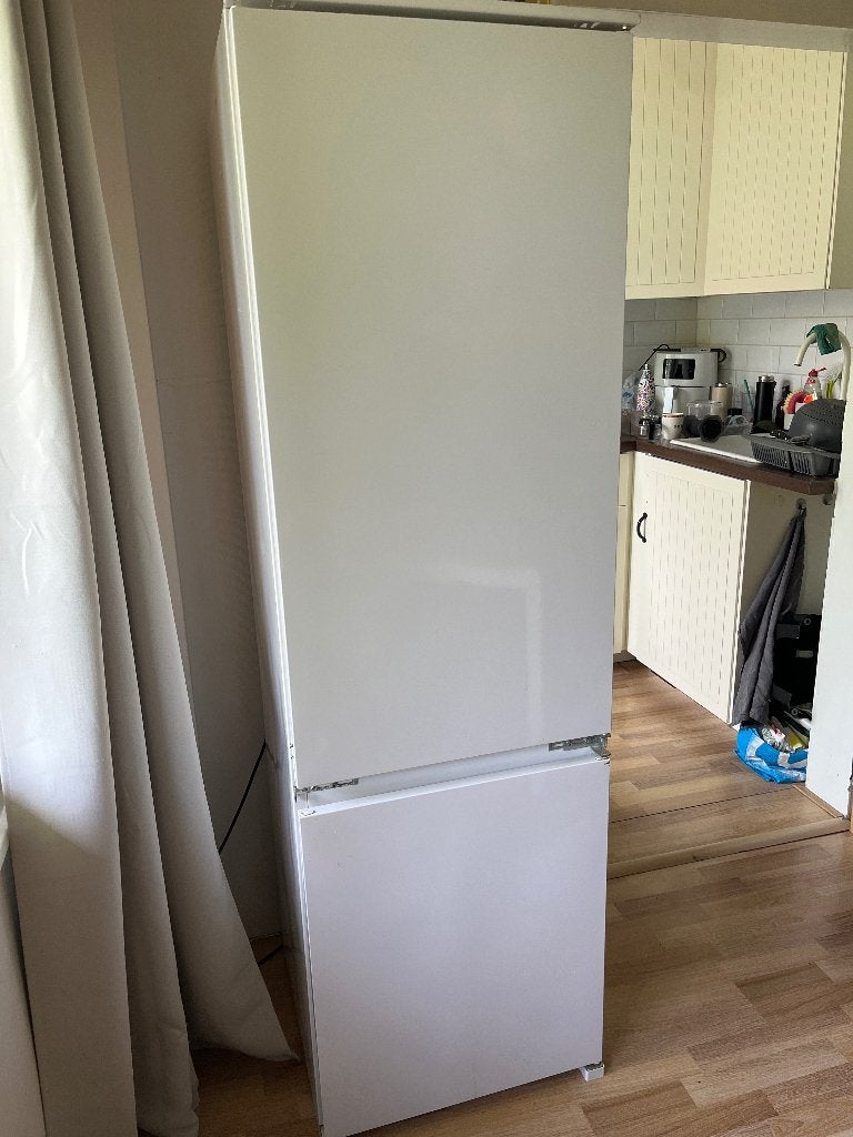 Gratis BESCHADIGDE inbouwkoelkast evt met ombouwkast, Witgoed en Apparatuur, Koelkasten en IJskasten, Ophalen, Gebruikt, 200 liter of meer