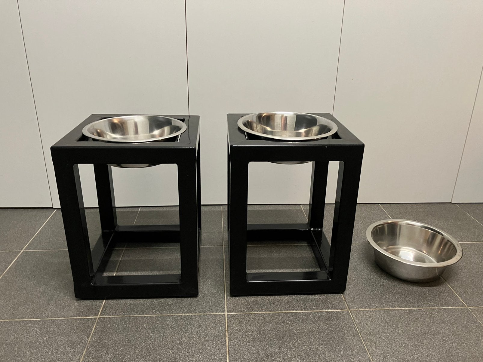 Prachtige honden voerbak / voer standaard / drinkbak, Ophalen, Zo goed als nieuw