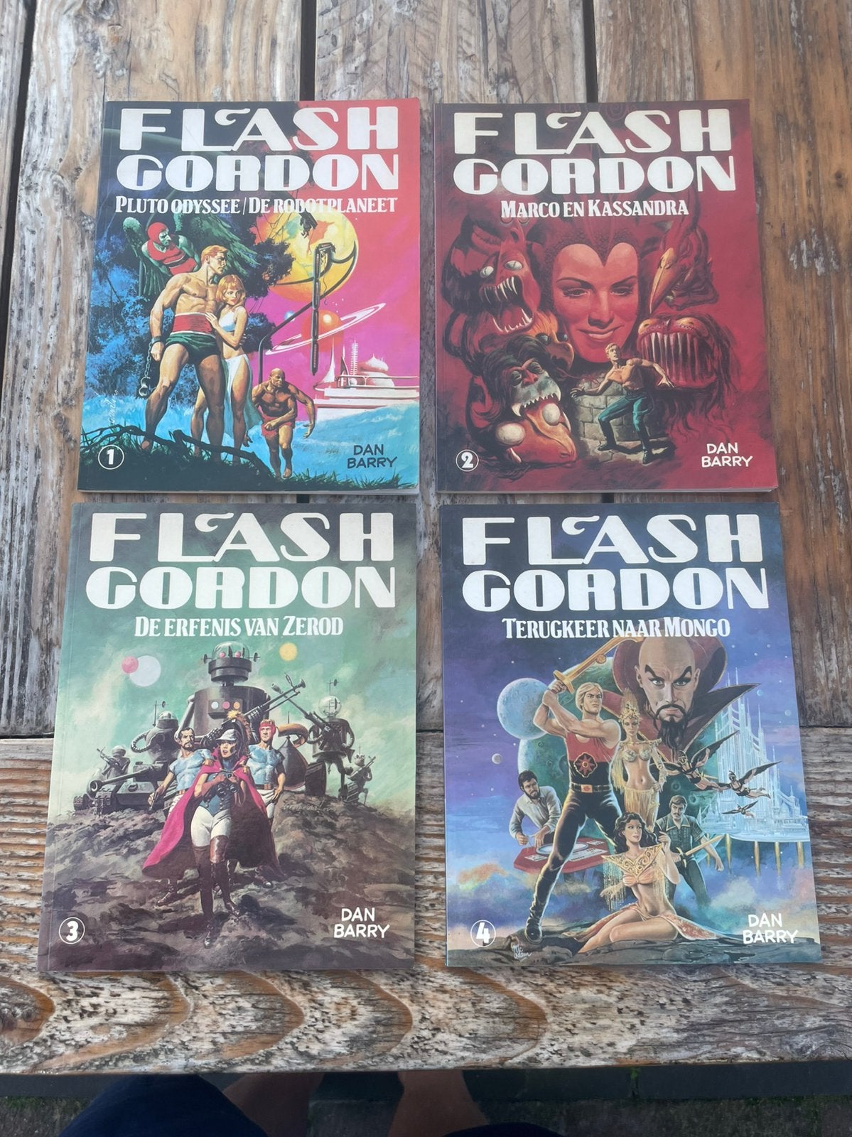Flash Gordon - Deel 1 t/m 4 - SC - uitstekende staat !!, Meerdere stripboeken, Ophalen of Verzenden, Zo goed als nieuw