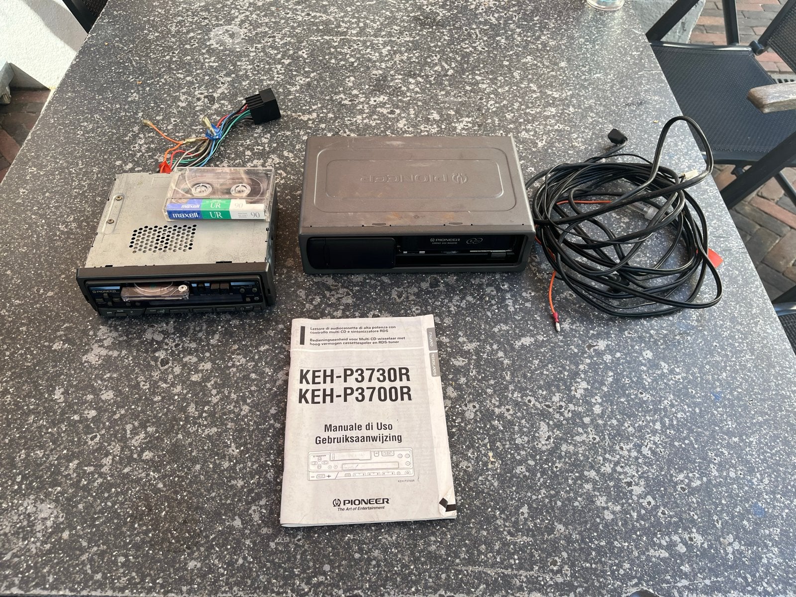 Pioneer KEH-P3700R Youngtimer Radio + CD-Wisselaar SET, Auto diversen, Ophalen of Verzenden, Gebruikt