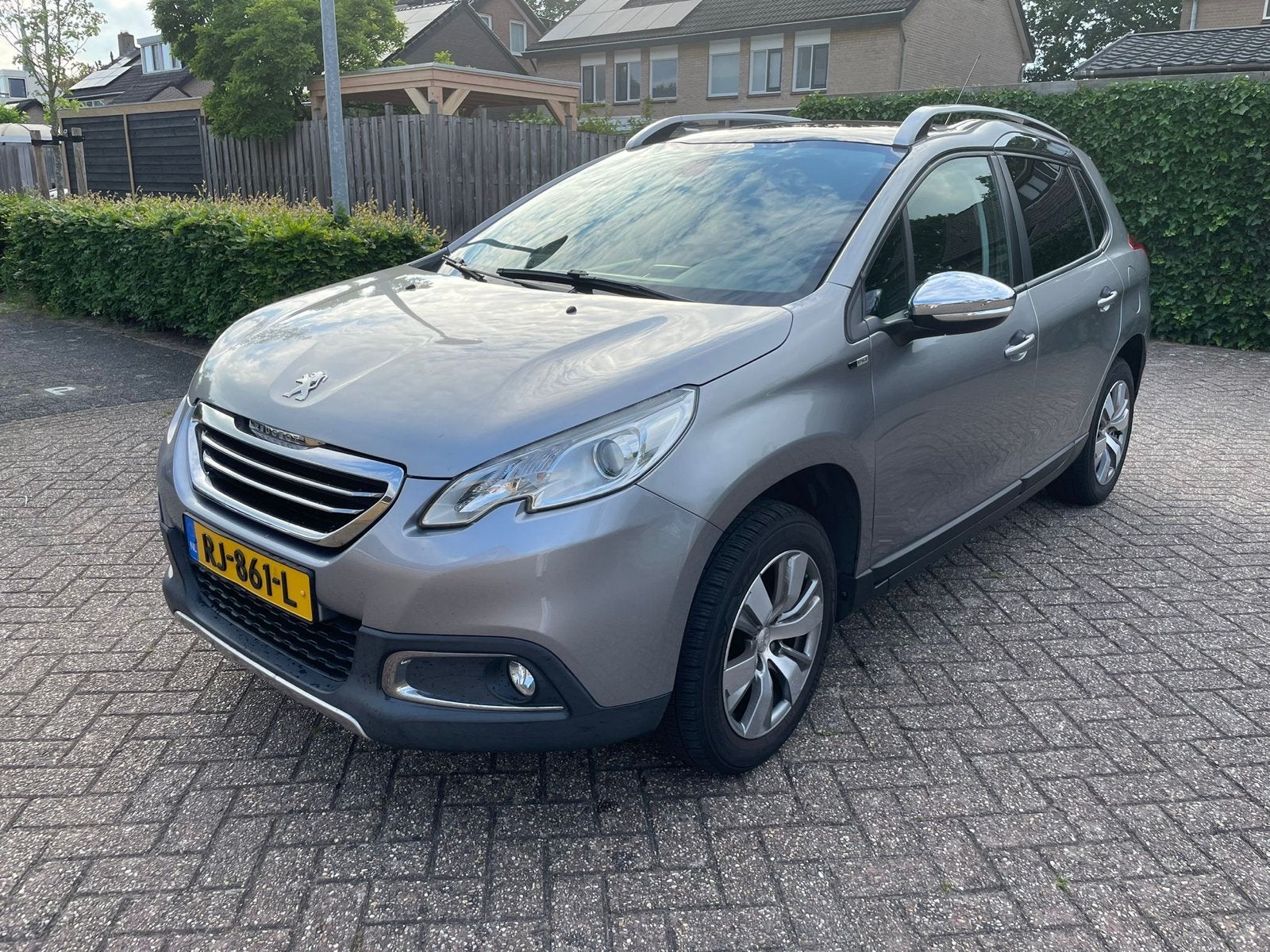 Peugeot 2008 1.2 VTI 60KW/82PK 2015 Grijs, Auto's, Peugeot, Voorwielaandrijving, 450 kg, 40 €/maand, 1199 cc