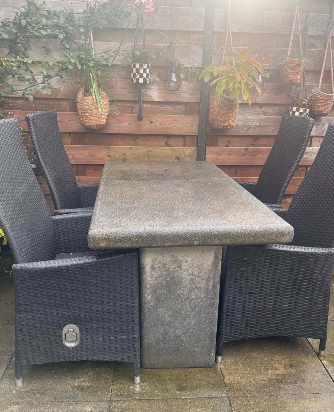 Terrazzo tuintafel 130x80 met 4 wicker stoelen, Ophalen, Gebruikt, Eettafel, Tuinset