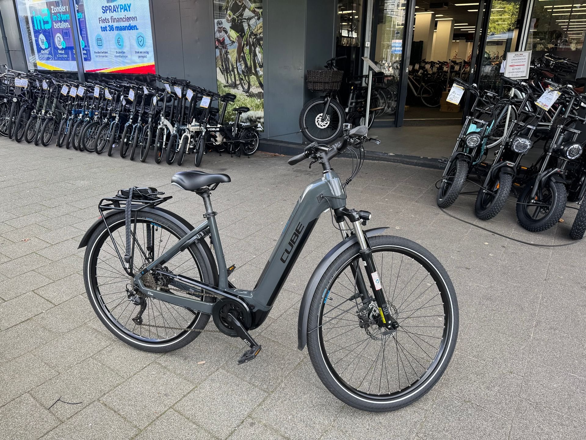 Cube Kathmandu Touring lage instap Occasion nu voor 1599