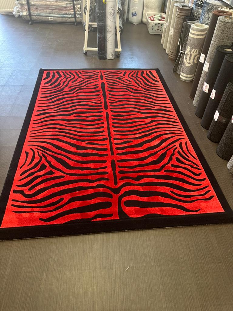 Vloerkleed (zebra)160/230 €149; laatste 2 stuks, 150 tot 200 cm, 200 cm of meer, Ophalen of Verzenden, Zo goed als nieuw