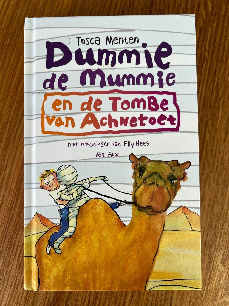 Dummie de Mummie en de Tombe van Achnetoet, Boeken, Ophalen of Verzenden, Zo goed als nieuw, Sprookjes