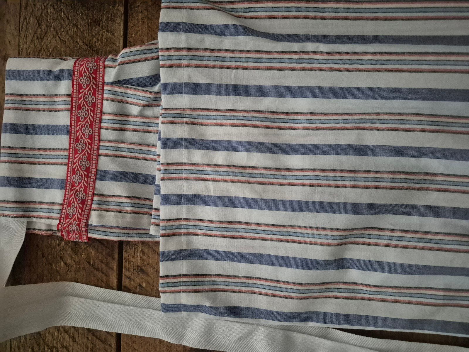 Authentieke Urker Boezel - Traditionele Klederdracht, Handgemaakt, Ophalen of Verzenden, Gedragen