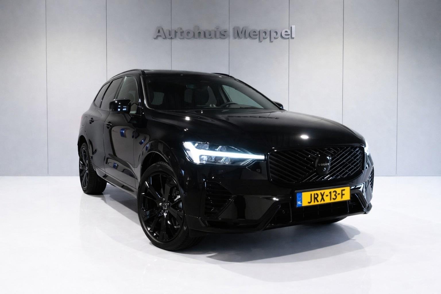 Volvo XC60 T6-AWD Black-Ultra NEW |Pano|HUD|H&K|360Camera|Fa, Auto's, Automaat, Gebruikt, Euro 6, 4 cilinders