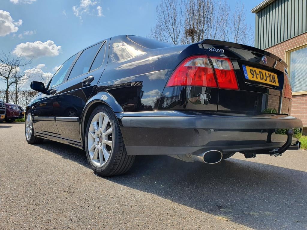 Saab 9-5 2.3 T 300pk (lees beschrijving), Voorwielaandrijving, 1490 kg, 4 cilinders, Zwart
