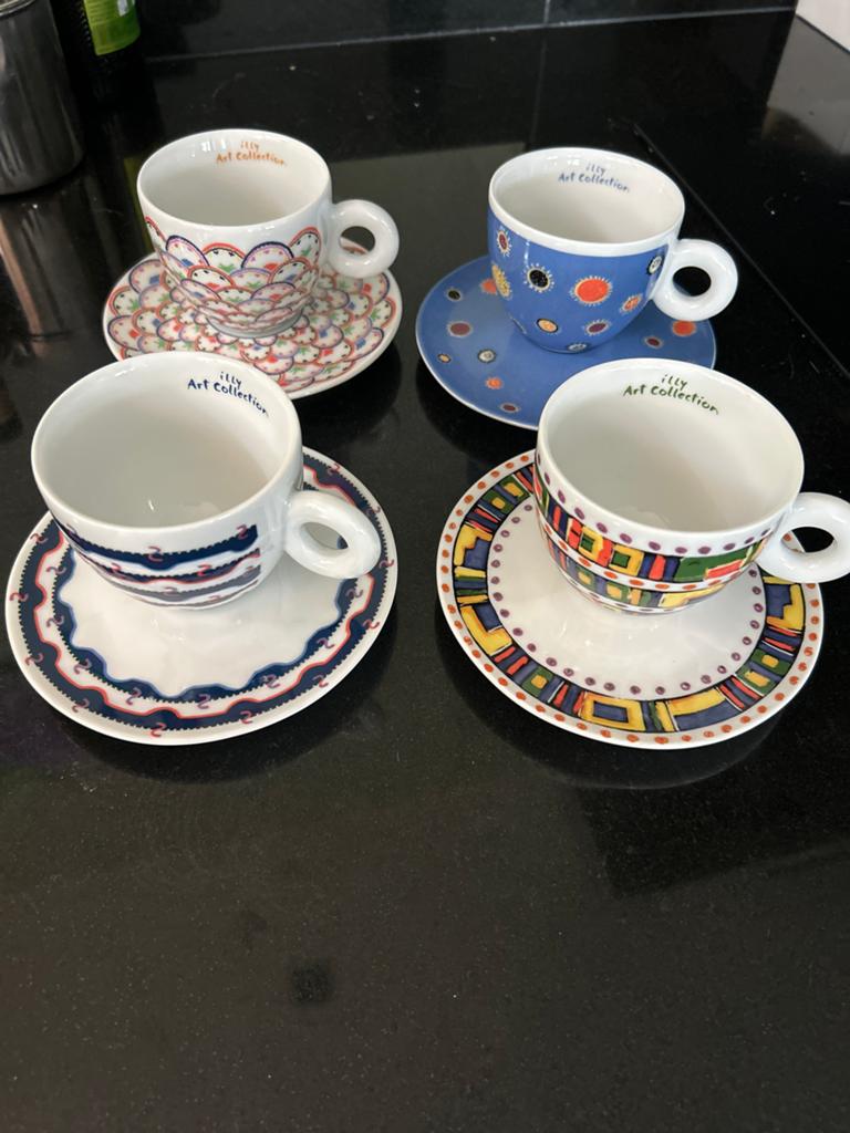 Illy art cappuccino kopjes en schotel, Antiek en Kunst, Ophalen of Verzenden