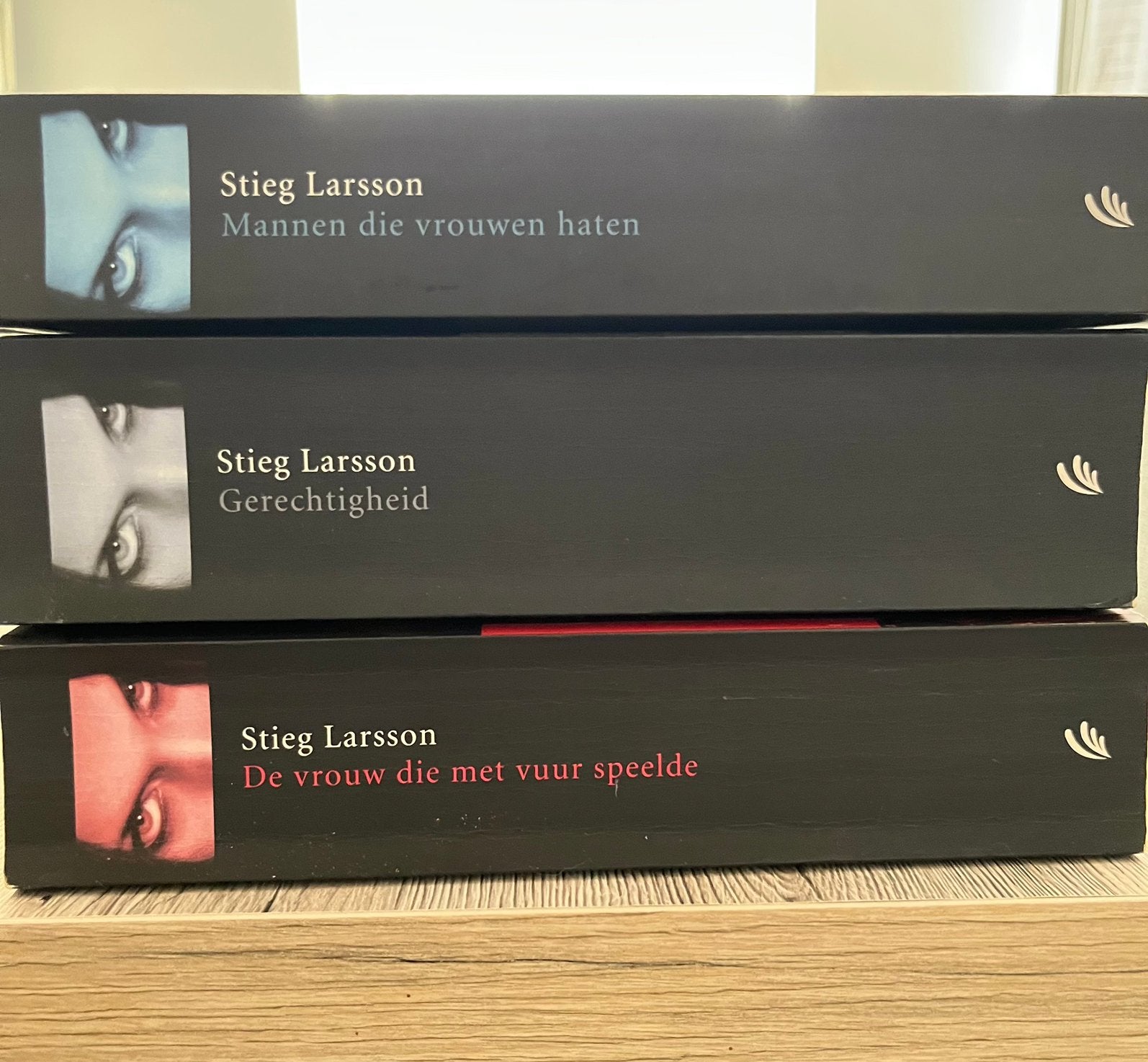 Stieg Larsson en Diverse thrillers, Boeken, Ophalen of Verzenden, Zo goed als nieuw
