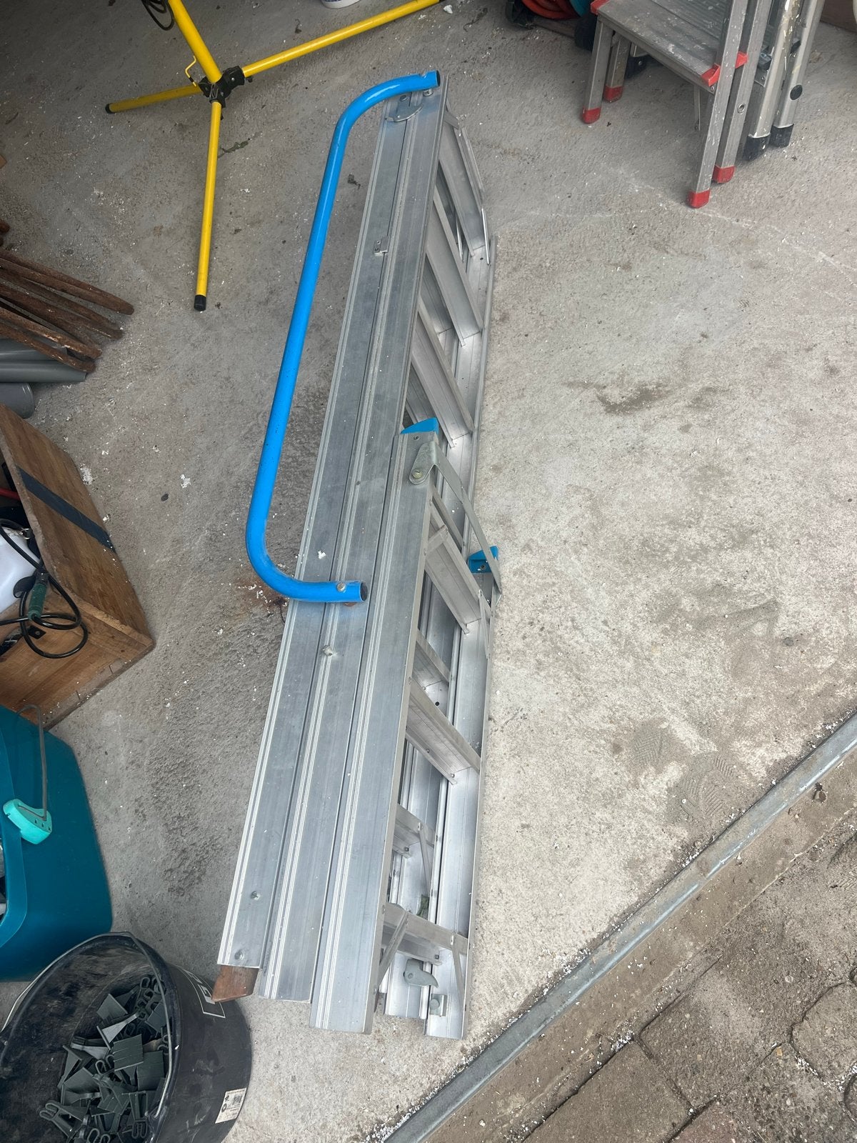 Easiway loftladder 3-delig (2x150 cm, 1x 74 cm), Doe-het-zelf en Verbouw, Ophalen, Gebruikt, Ladder, Opvouwbaar of Inschuifbaar