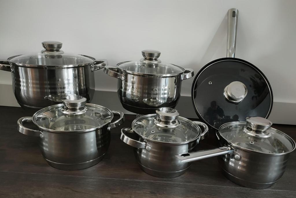 12delige pannenset NIEUW, Huis en Inrichting, Keuken | Potten en Pannen, Ophalen of Verzenden, Nieuw, Rvs, Pannenset