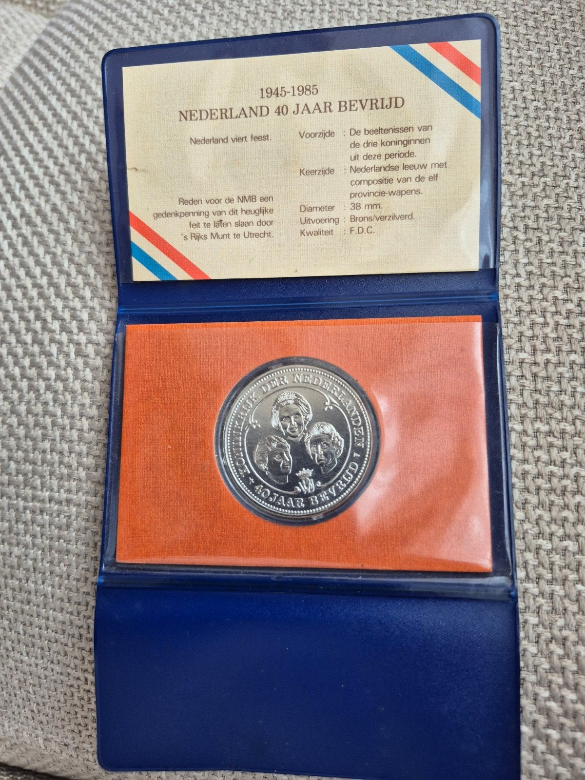 Gedenkpenning 40 Jaar Bevrijd 1945-1985 NMB Bank, Ophalen of Verzenden, Koningin Beatrix, Overige waardes, Losse munt