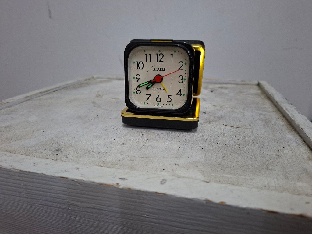vintage zeer oude goede reiswekker, Ophalen of Verzenden, Analoog